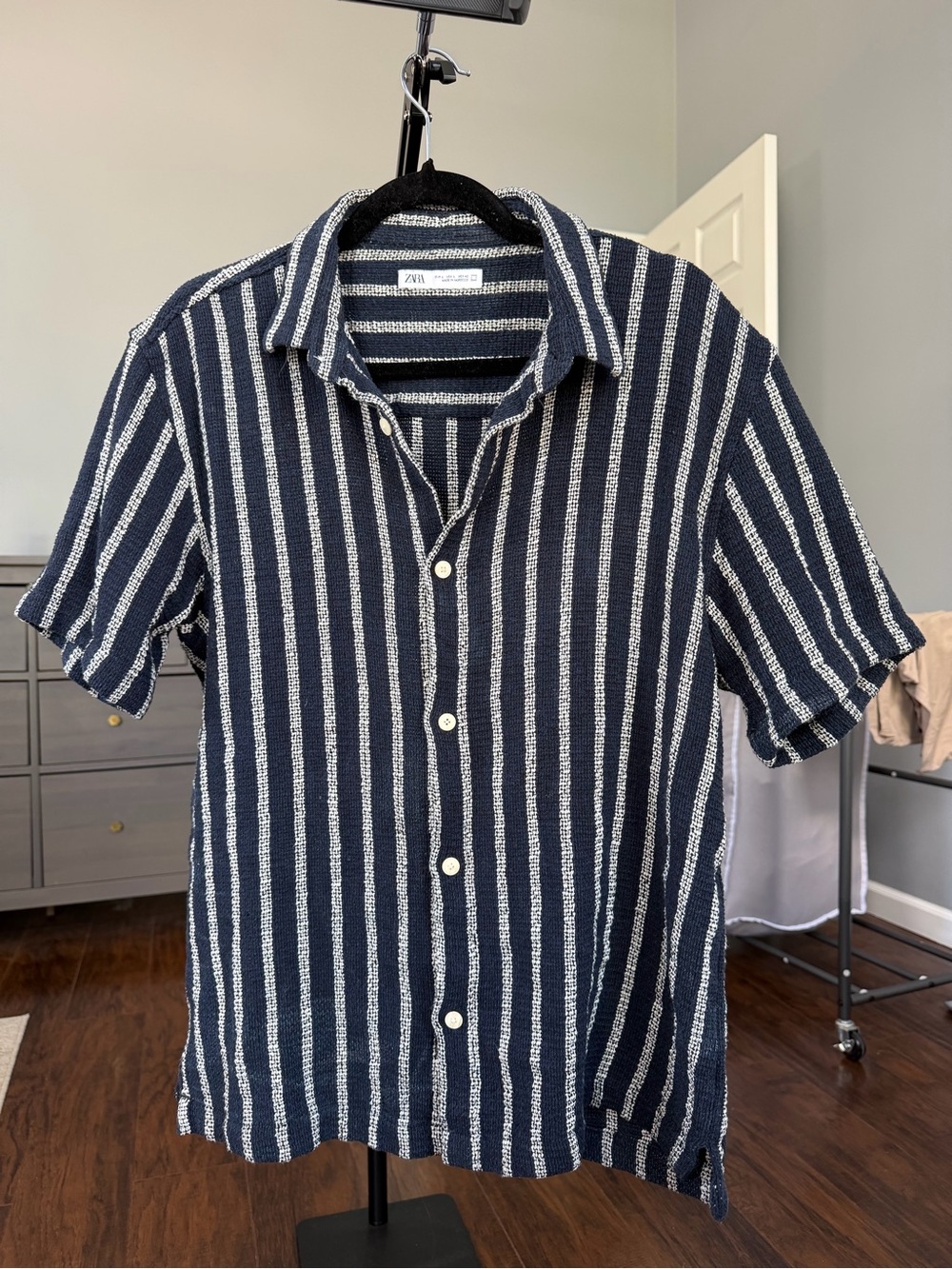Zara Navy and White Knit Stripe Short-Sleeve Button-Down Shirt